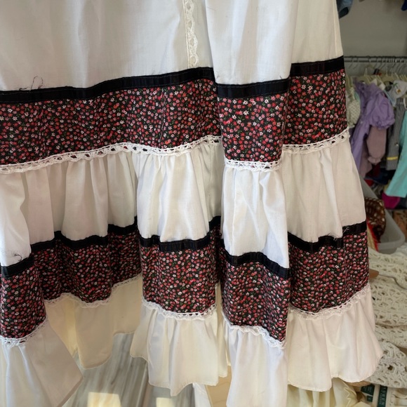 Vintage prairie skirt - Picture 2 of 4